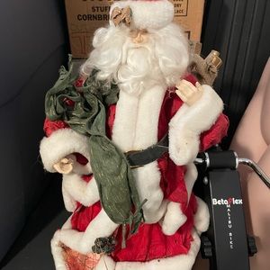 2 ft tall Santa clause